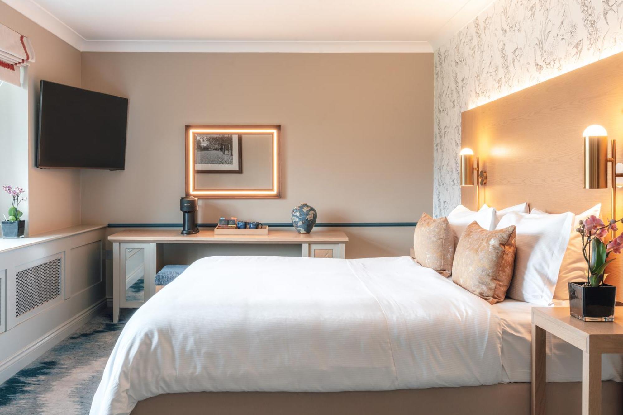 The Belfry Hotel & Resort Sutton Coldfield Habitación foto